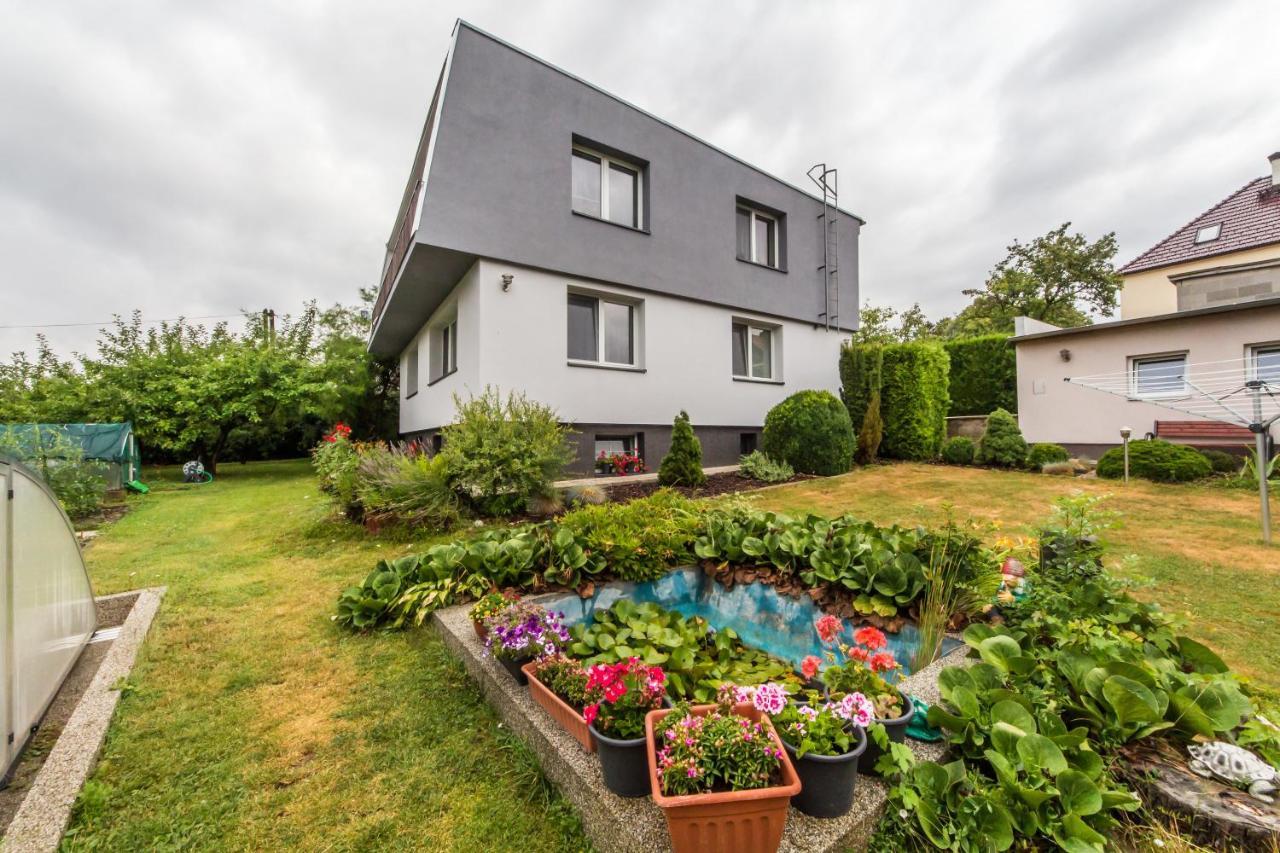 Pension Milada Klecany Exterior photo